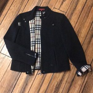 Burberry short fitted jacket